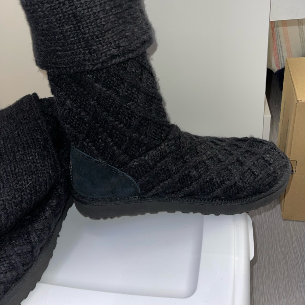 Cardy Knit Boots